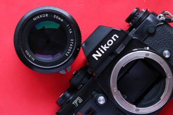 NIKON F3