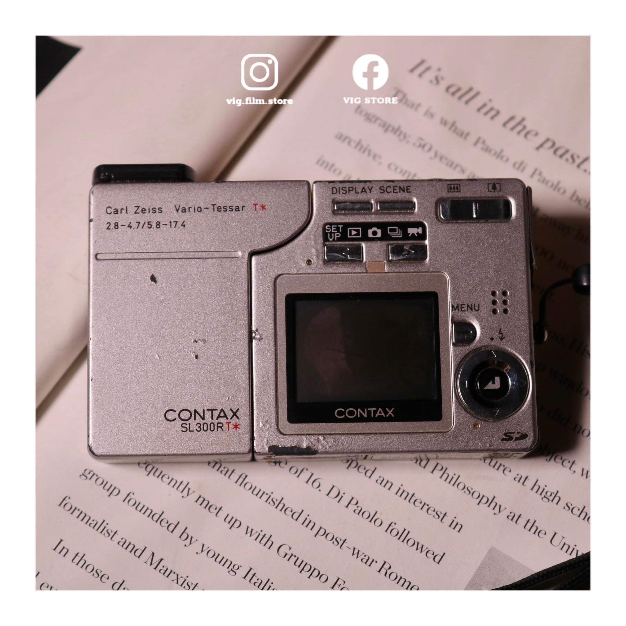 Máy ảnh kĩ thuật số Contax SL300RT*